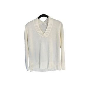 Hasting and Smith women’s V-neck long sleeve sweater size PS ￼